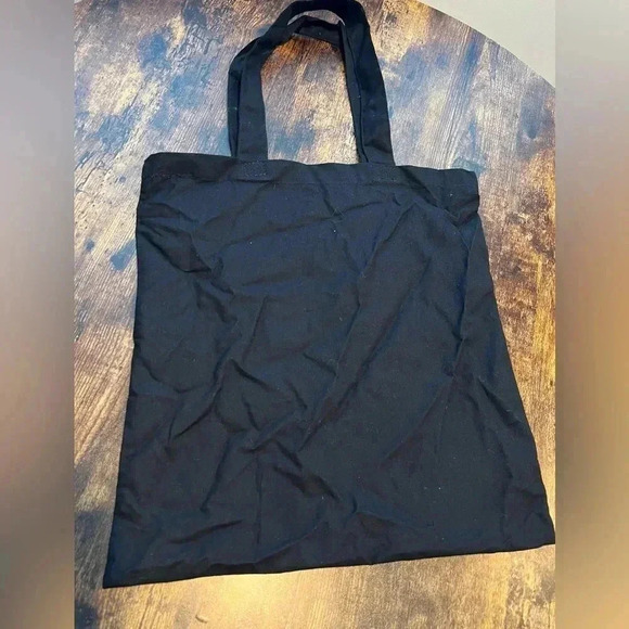 Q-TEES | Beyond Van Gogh The Immersive Experience tote bag. - Picture 7 of 10